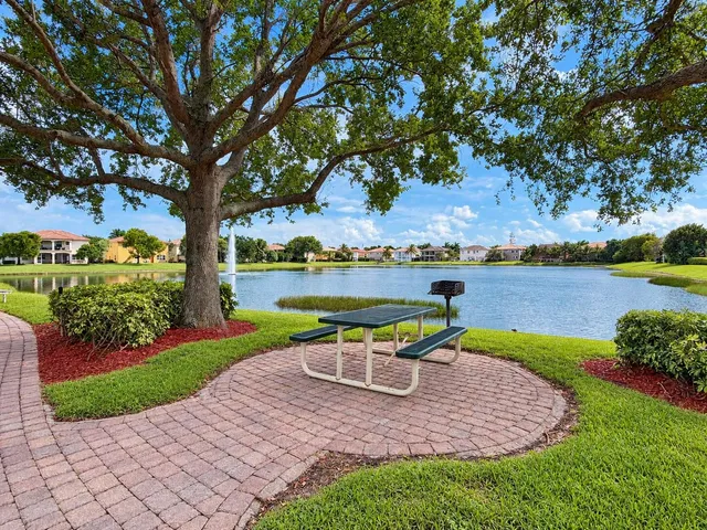 Residence photo 47