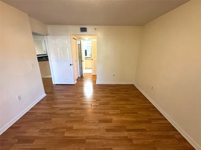 Unit 101 photo 18