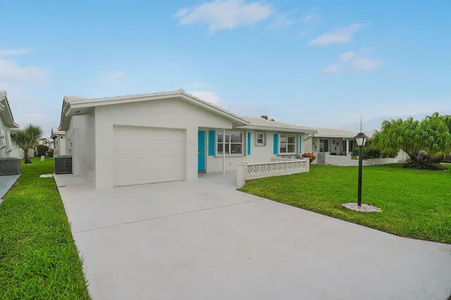 Residence photo 3