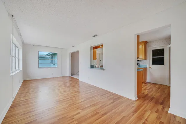 Residence photo 20