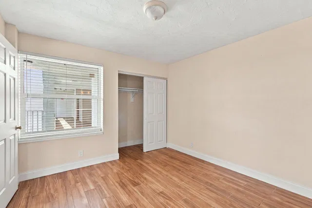 Unit 403 photo 2