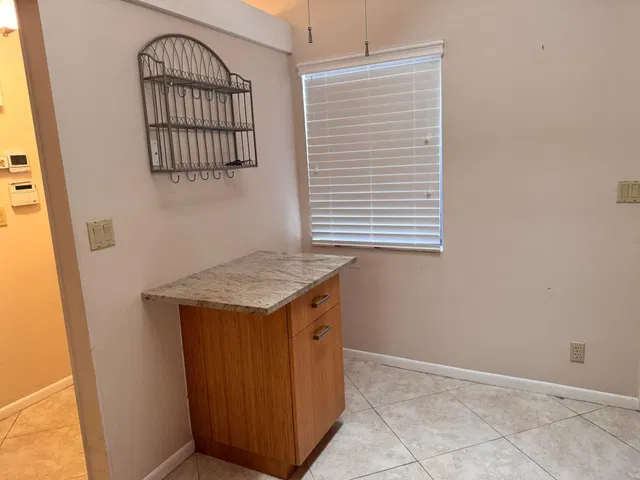 Unit 6315 photo 4