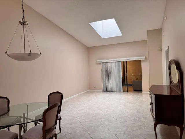 Unit 6315 photo 6