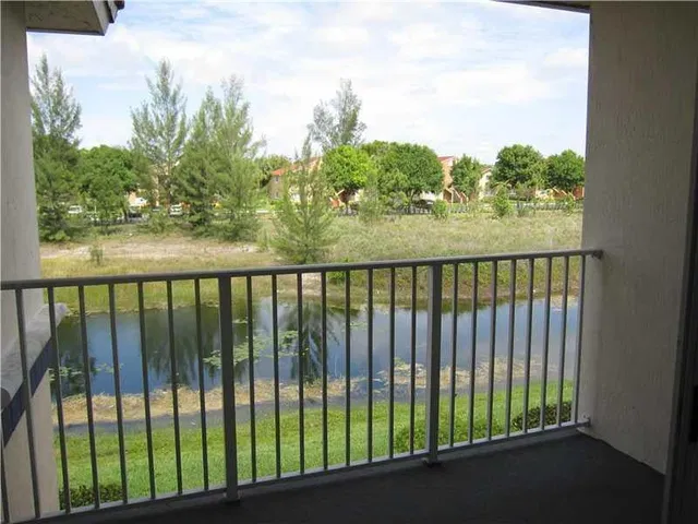  Residence photo 7