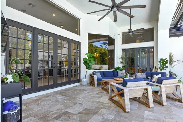 Seasons Residence photo 13