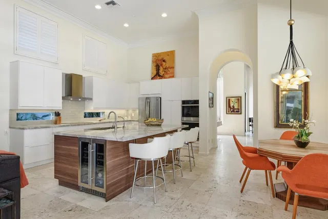 Seasons Residence photo 29