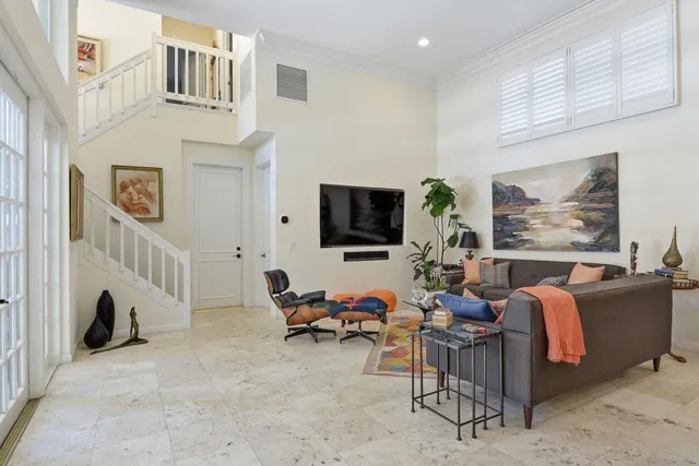 Seasons Residence photo 37