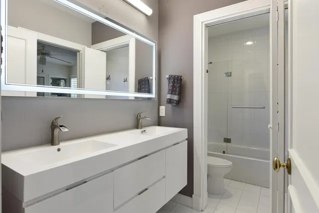 Seasons Residence photo 44