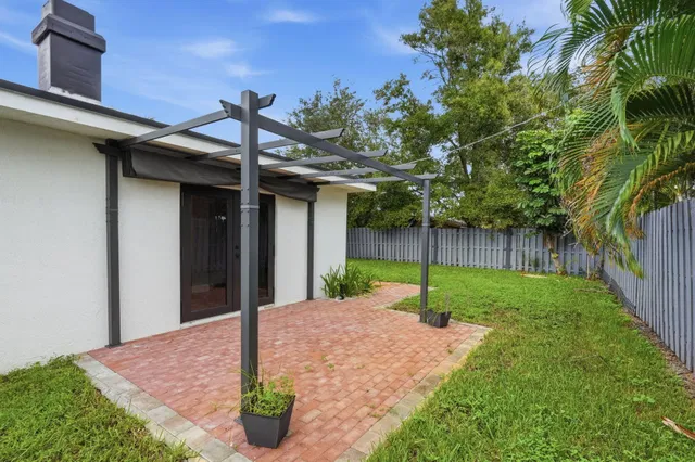  Residence photo 38