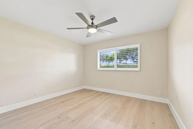 Unit 111 photo 10