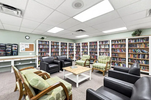 Unit 111 photo 23