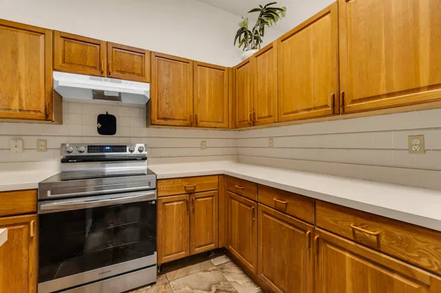 Residence photo 16