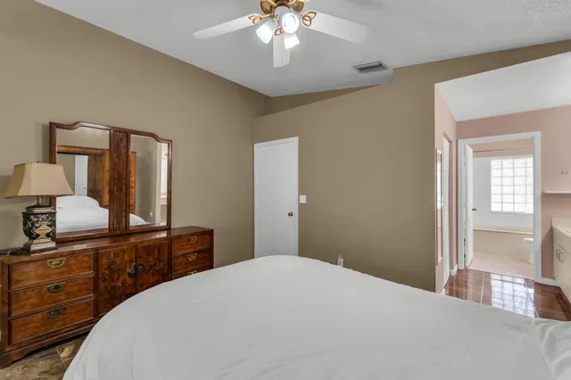 Residence photo 21