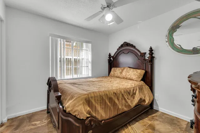 Residence photo 27