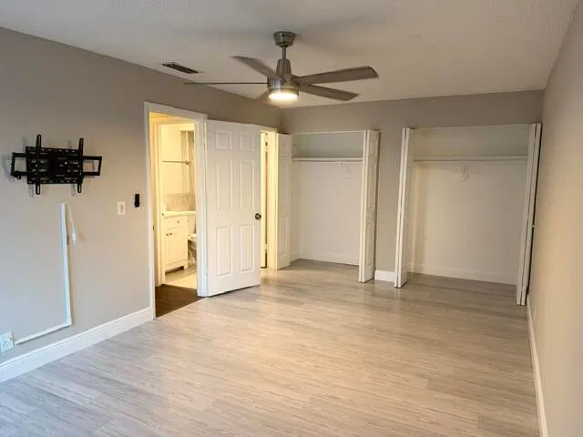 Unit 20 photo 13