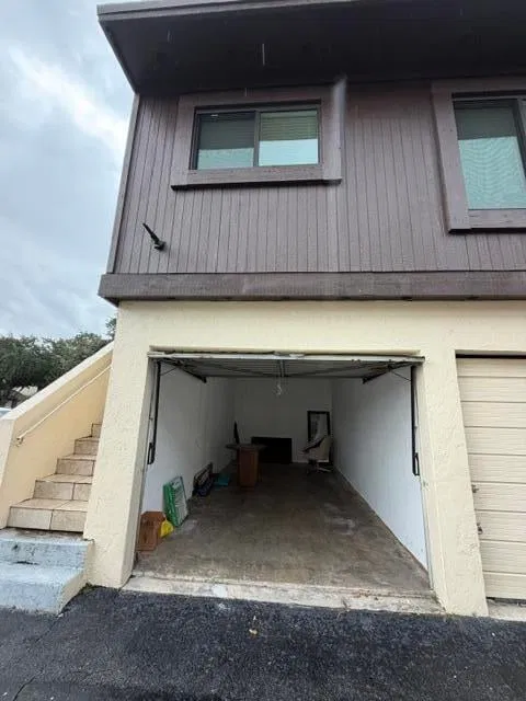 Unit 20 photo 36