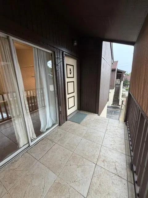 Unit 20 photo 37