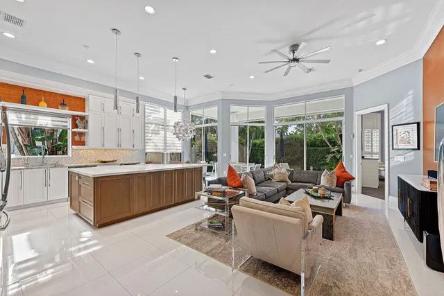 Woodfield Country Club Residence photo 3