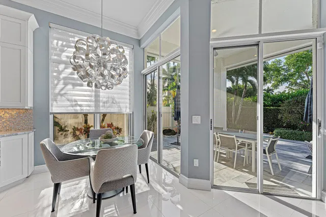 Woodfield Country Club Residence photo 9