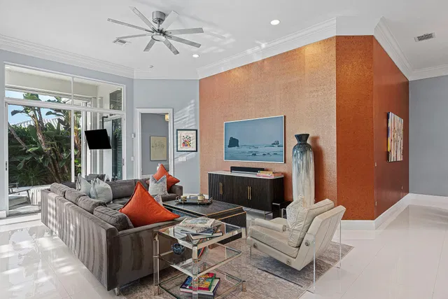 Woodfield Country Club Residence photo 11