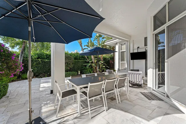 Woodfield Country Club Residence photo 26