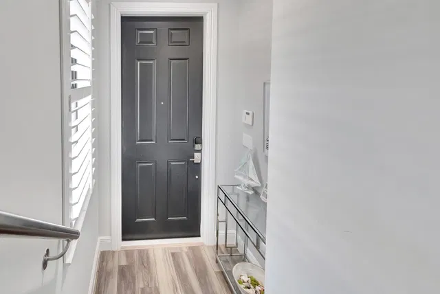  Residence photo 9