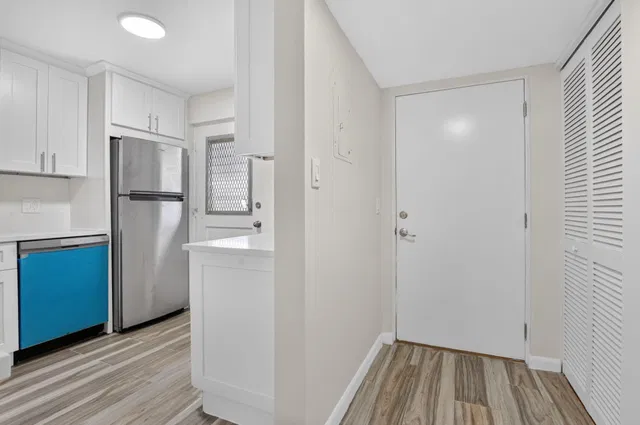 Unit 210 photo 6