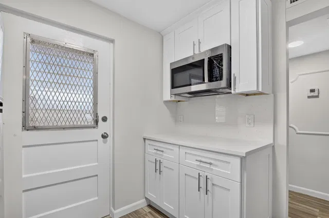 Unit 210 photo 9
