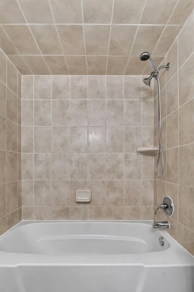 Unit 210 photo 23
