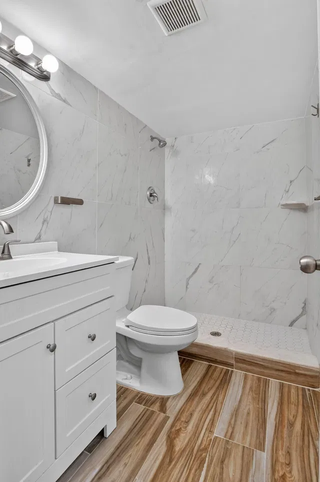 Unit 210 photo 30