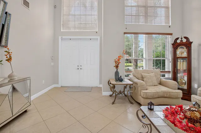  Residence photo 5