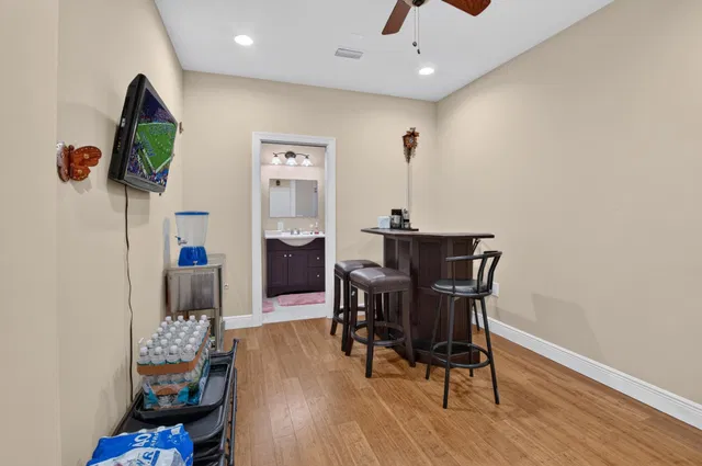  Residence photo 28