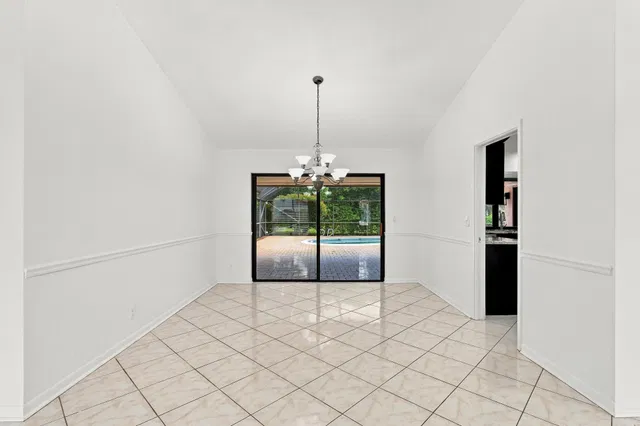 Residence photo 5