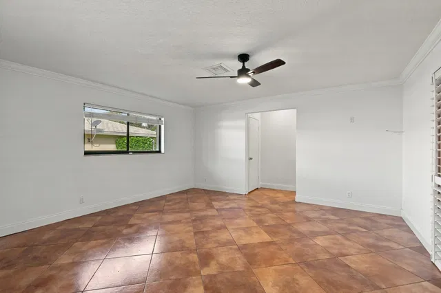 Residence photo 11