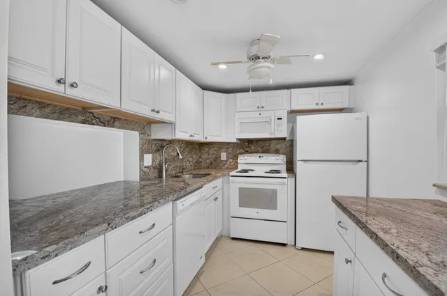  Residence photo 17