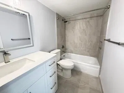 Unit 345 photo 12