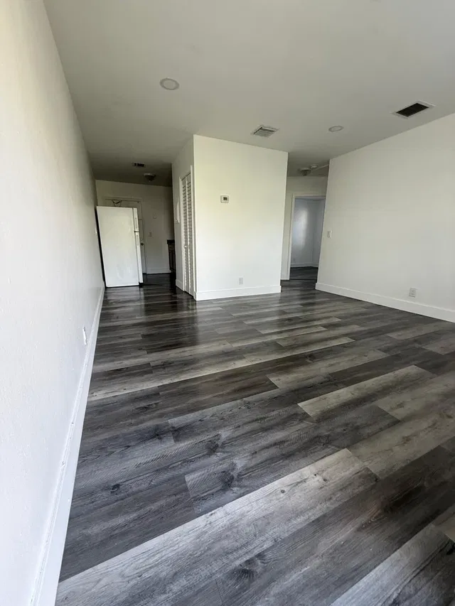 Unit 1019-5 photo 2