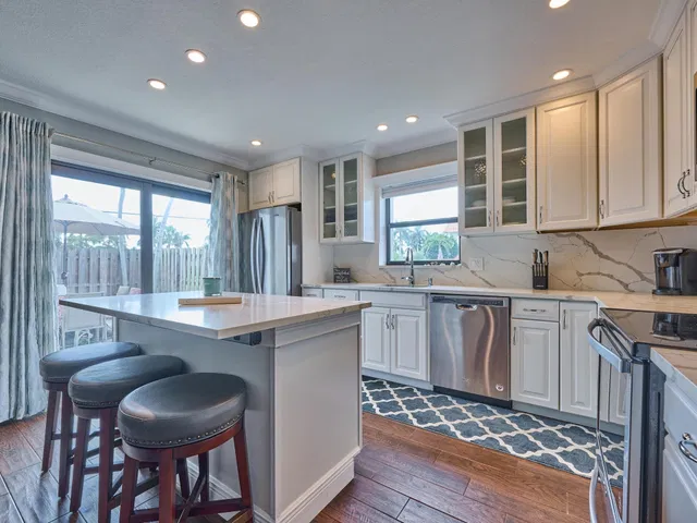 Unit 112 photo 21
