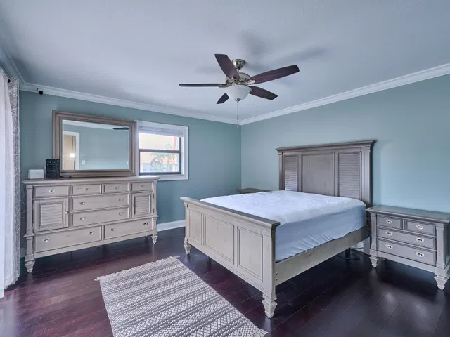 Unit 112 photo 29