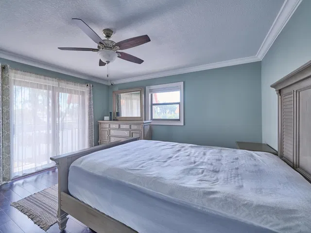 Unit 112 photo 31