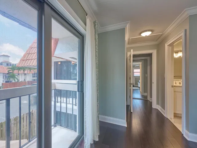 Unit 112 photo 40