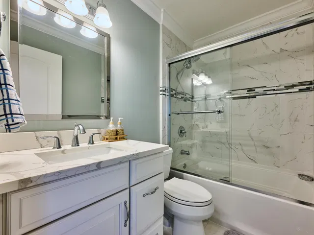 Unit 112 photo 41