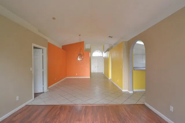  Residence photo 8