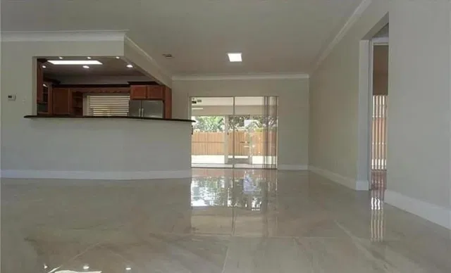 Residence photo 2