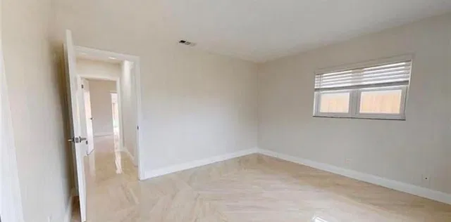 Residence photo 20