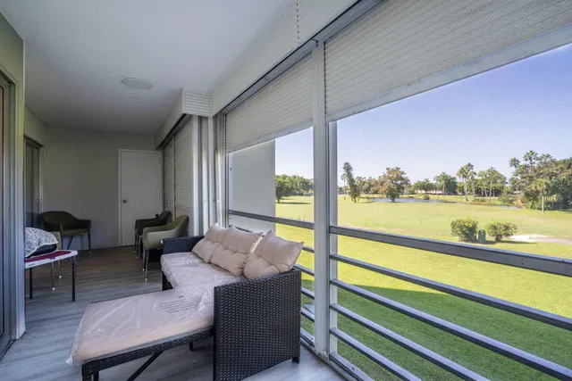 Unit 202 photo 14