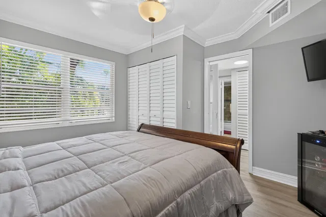 Unit 202 photo 17