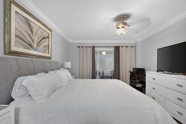 Unit 202 photo 22