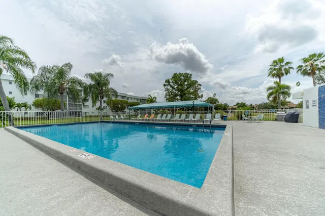 Unit 202 photo 31