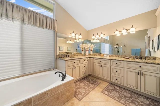 PGA National Palm Beach Gardens Residence photo 23